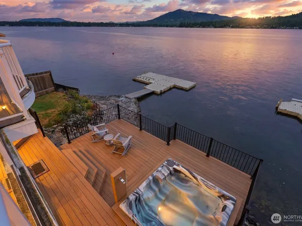 44998 Lake Shore Homes Drive, Loon Lake, WA 99148