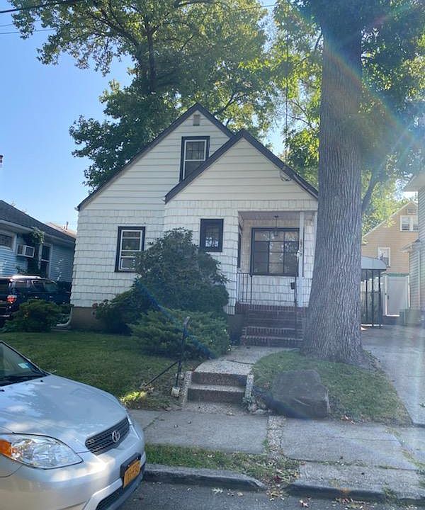 1st image of 209 Neal Dow Ave