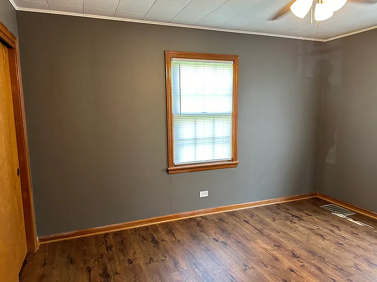 1143 W Harrison St — Photo 16
