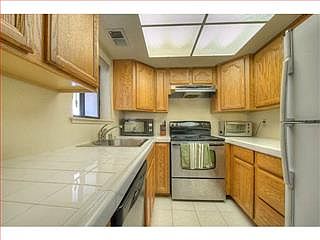 4th image of 701 San Conrado Ter Unit 5