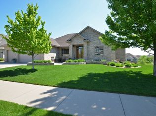 7758 Narcissus Ln N, Maple Grove, MN 55311