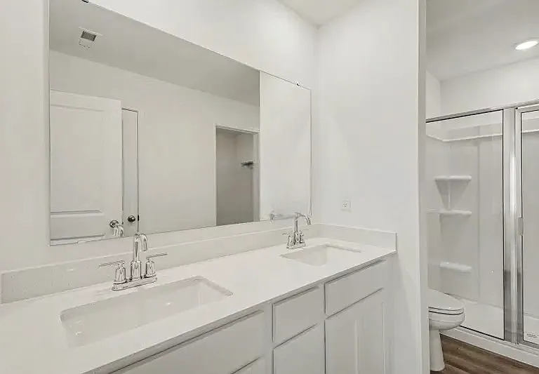 258 W 18th St — Photo 10