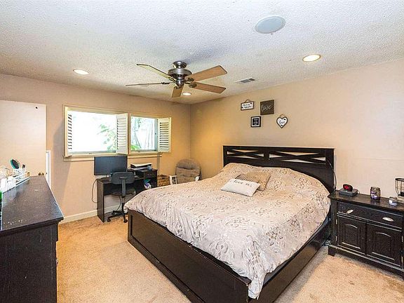 5th image of 7027 Pam Dr