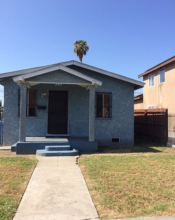 1st image of 206 E 76th Pl