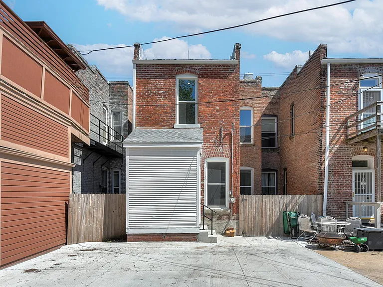 2969 Pacific St — Photo 49