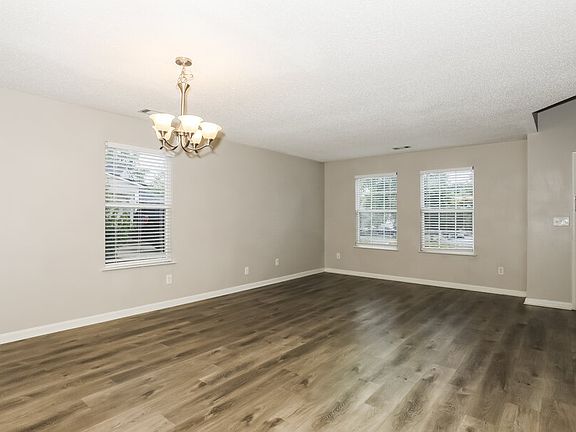 5th image of 1112 Saint Phillips Ct