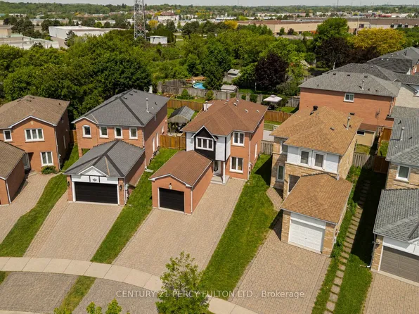 611 Atwood Cres, Pickering, ON L1W 3W7