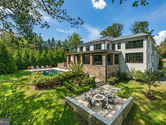 2nd image of 1011 Langley Hill Dr