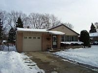 1st image of 814 W Dresser Dr