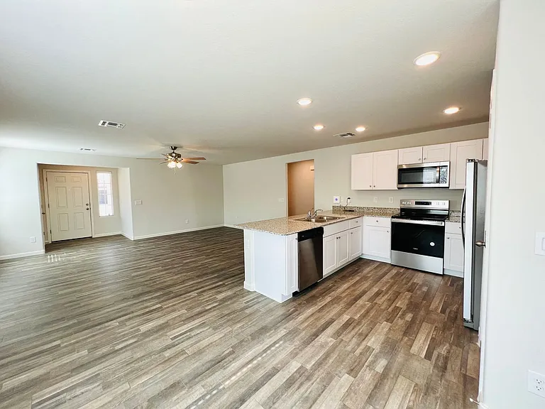 2083 E Velvet Pl — Photo 13