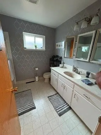 Building Photo - Juniper Dr