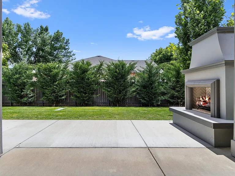 207 W Wrangler St — Photo 44