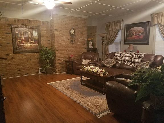 2nd image of 125 Autumn Dr