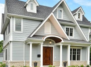 1628 Highland Ave, Wilmette, IL