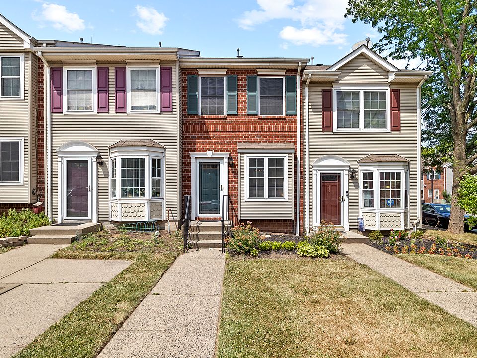 1st image of 47 Martha Ct #47