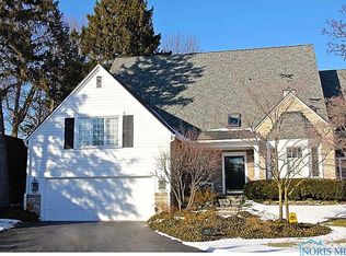 30171 Waterford Dr, Perrysburg, OH 43551