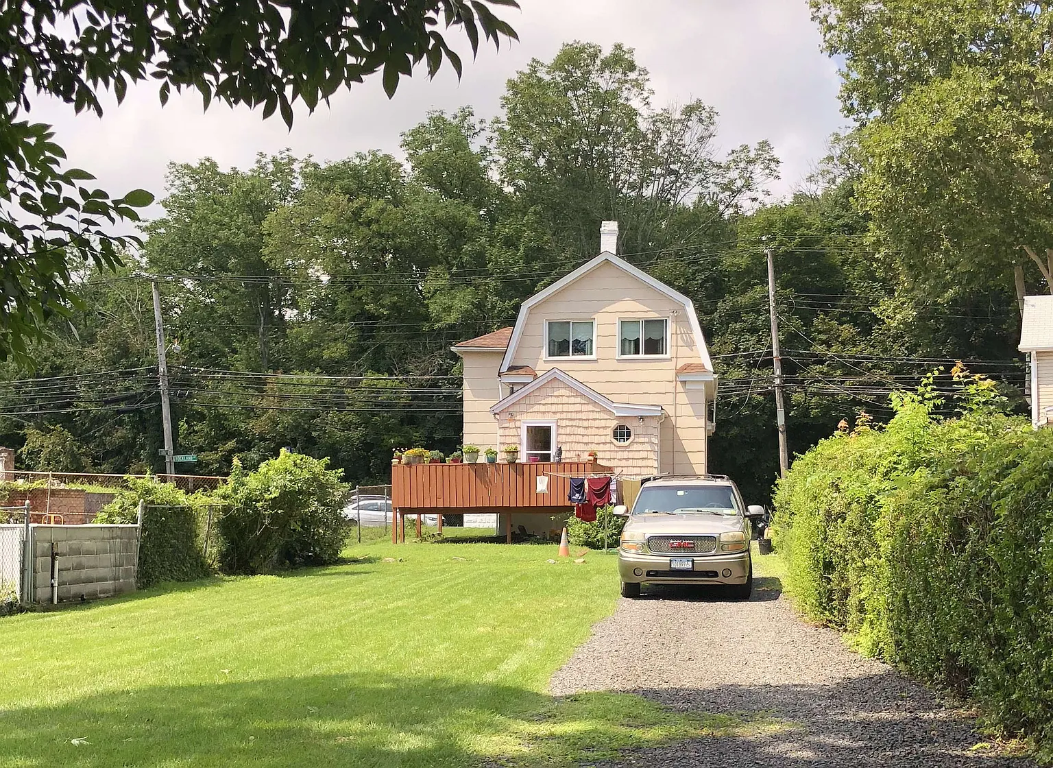 59 Rockland Ave photo 1