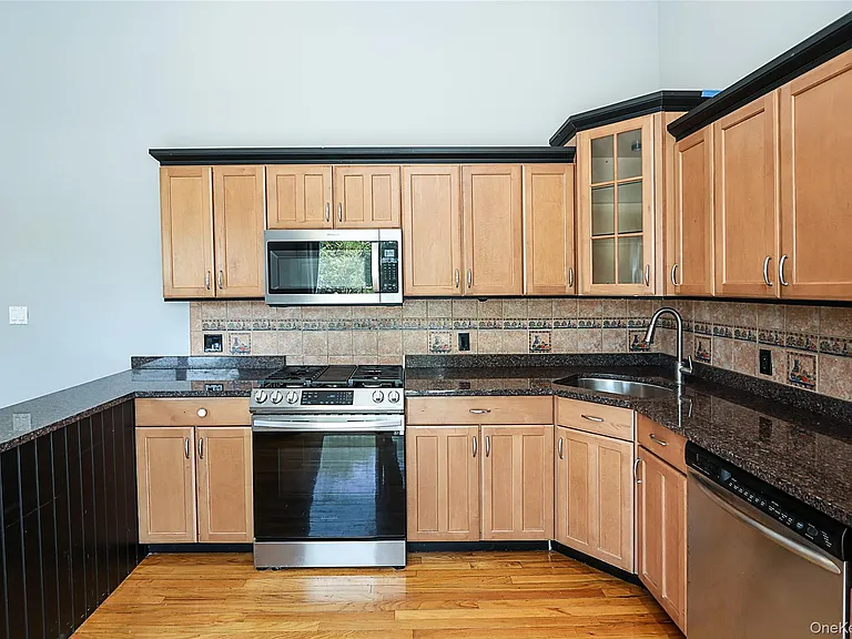 874 Seamans Neck Rd — Photo 19