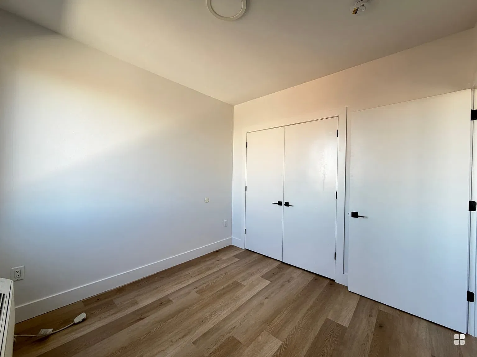 1 bed, 650 sqft, $2,400 — Photo 3