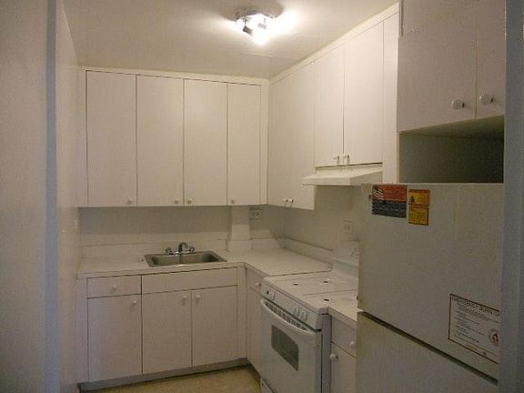 5th image of 1625 Rockaway Pkwy APT 2P