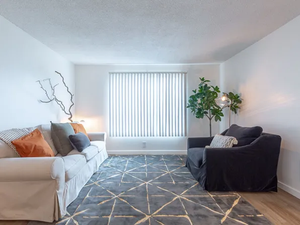 Olive Park Avenue Apartments