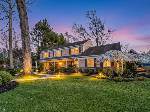 60 Parkhill Rd, Harrington Park Boro, NJ 07640