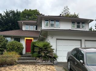 918 221st Ave NE, Sammamish, WA 98074