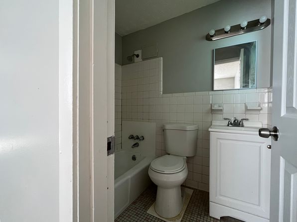 8015 Alexandria Pike #4