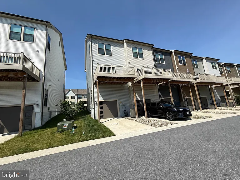 221 Narrowleaf Way — Photo 11