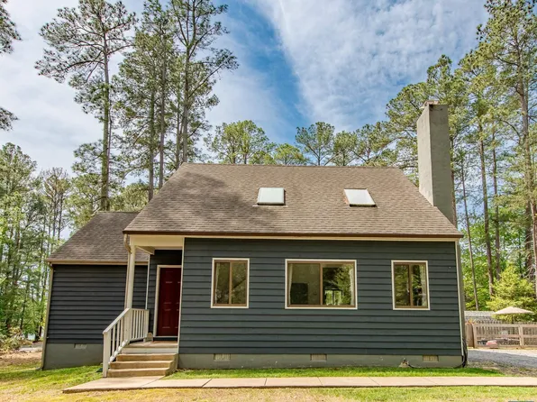 942 Jefferson Dr, Palmyra, VA 22963