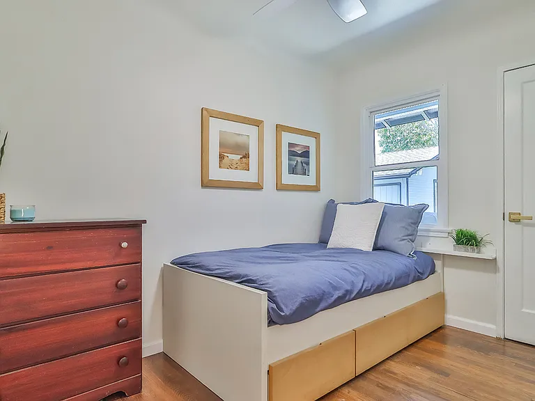 59 E Lewis St — Photo 15