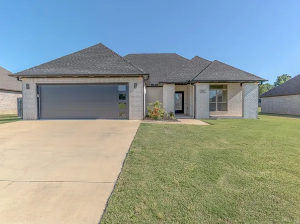5707 Gene St, Paragould, AR 72450