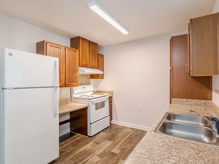 Hawks Landing Apartments — Photo 5