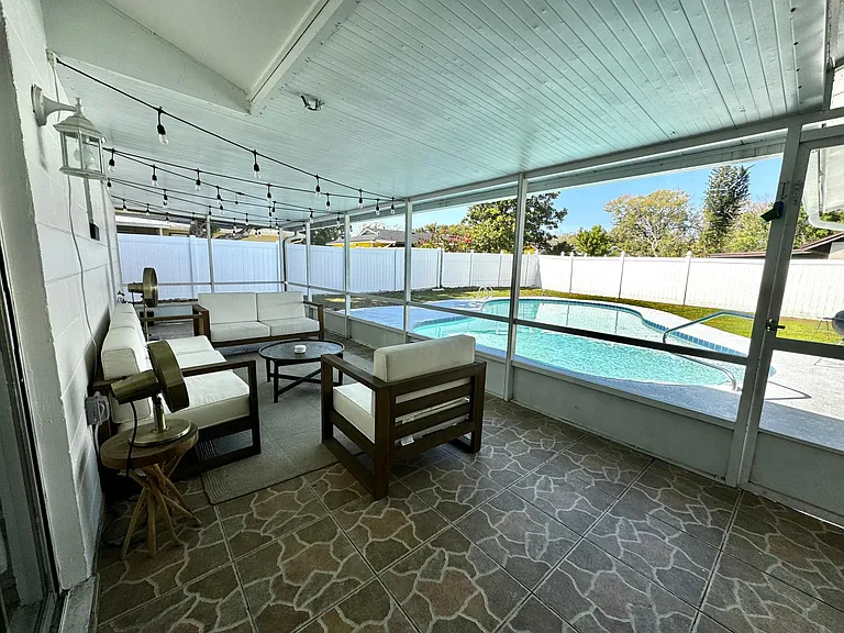 115 Hollyhock Dr — Photo 21