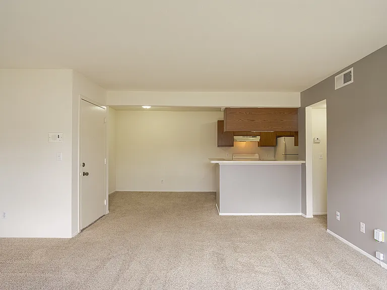 Windemere Apartments — Photo 10