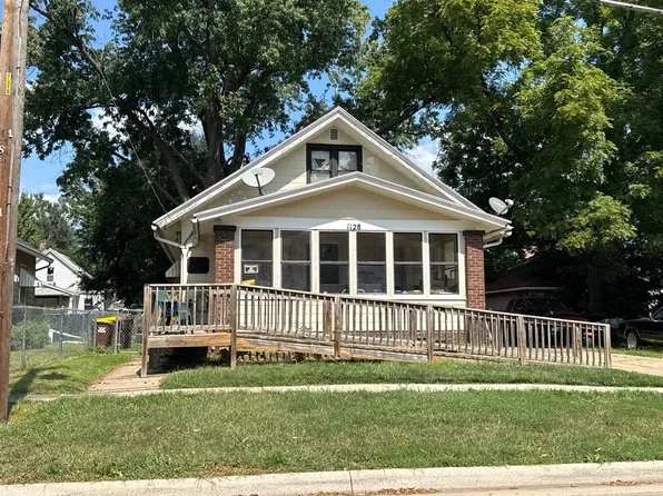 1128 22nd Ave, Rockford, IL 61104