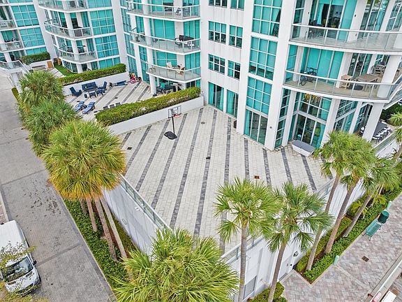 5th image of 3131 NE 188th Street #2-302