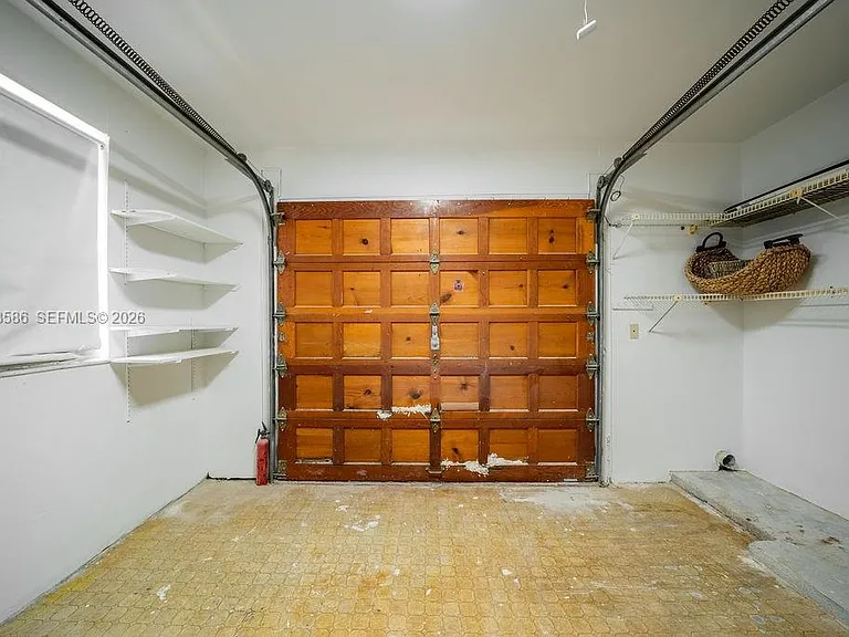 1550 S Greenway Dr — Photo 47