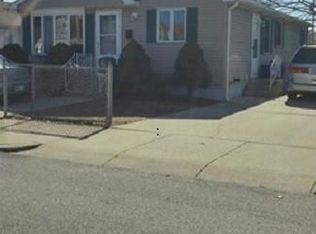 57 Hunts Ave, Pawtucket, RI 02861