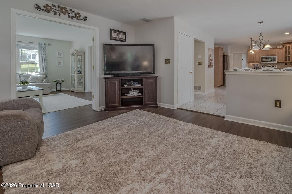 212 Circle Dr, Mountain Top, PA - More