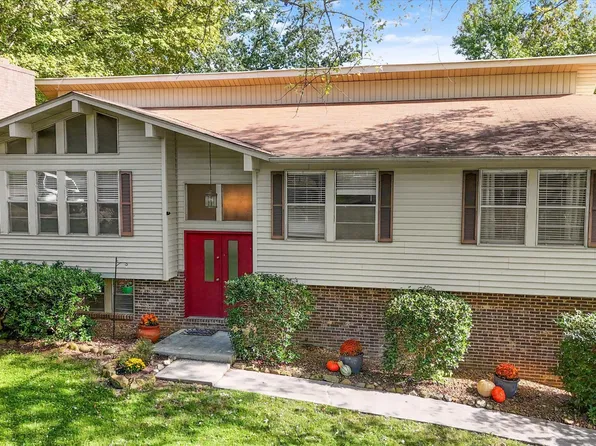 8928 Moneymaker Dr, Knoxville, TN 37923