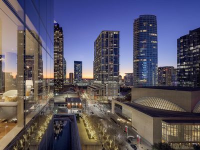 1747 Leonard St #802, Dallas, TX, 75201