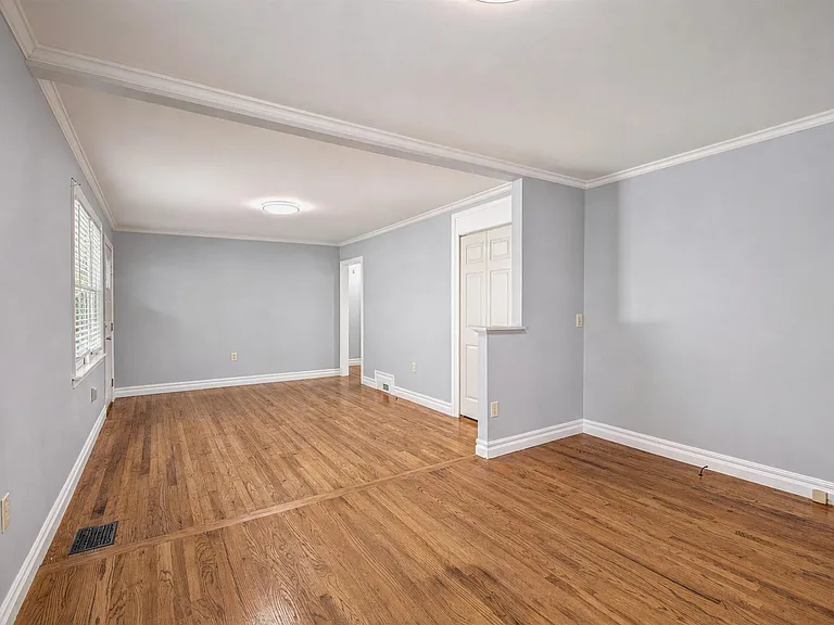 2107 Long Shadow Ln — Photo 14