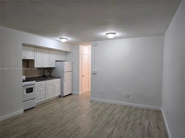 1140 71st St APT 3, Miami Beach, FL 33141