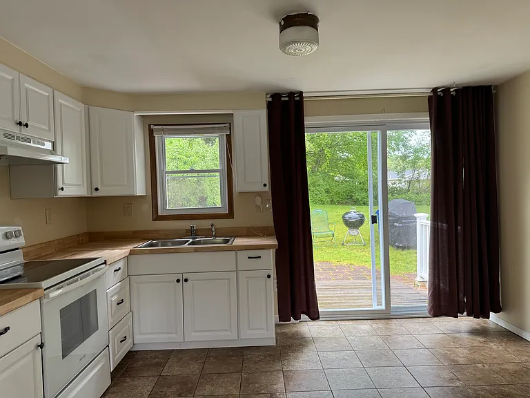 21 Maybrey Dr #1 — Photo 9