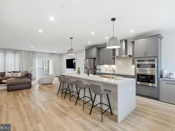 4037 Legato Rd #88, Fairfax, VA 22033