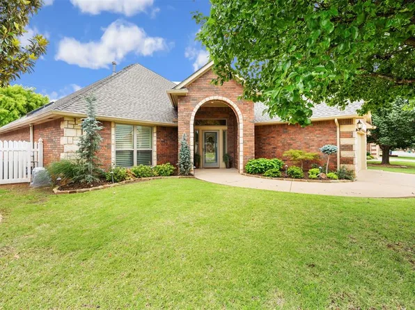 2620 NW 151st St, Edmond, OK 73013