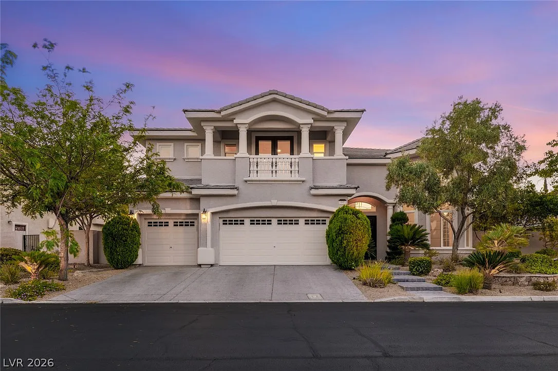 4 bed, 4.5 bath, 4492 sqft, $9,500 — Photo 1