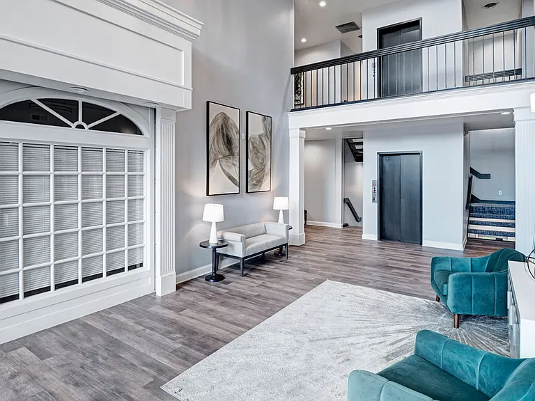 Parkhill Luxury Apartments — Photo 38