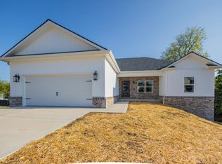 3009 Blake Dr, Lawrenceburg, KY 40342